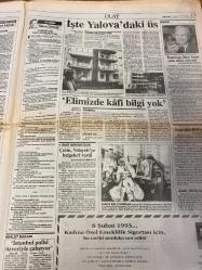 MİLLİYET GAZETESİ DOĞUM GÜNÜ HEDİYESİ - 17 ŞUBAT 1993 -SADECE 24 SAYFADIR -Deniz Baykal-Bülent Ecevit-Halit Oral-Hikmet Çetin-Yalçın Doğan-Tanju Çolak-İslam Yücel-Erdoğan Şenay-Ömer Üründül-Orhan Boran-Ayşen Kırca-Elif İlker-Mustafa Yalın-Aysun Kocadağ-Necdet Menzir-Tolga Şardan-Ali Sirmen-Ercan Altazlı  Baykal’dan açık çek-Ecevit’ten ret-Basıma buyruk değilim-F.Bahçe nefes kesti-Trabzon kaza yaptı-Oğuz ile Novak tartıştı-TV’de neşeli pazar-Daha iyi bilen varsa gelsin-Kamhi’nin tetikçisi Kuleli’den-Görünmeyen Adamın Maceraları-Güzel ve Çirkin-Jurassic Park-Vegas’ta Balayı-Zehirli Sarmaşık-Birkaç İyi Adam-Bodyguard-Köhne Bizans-Madonna-Evde Tek Başına 2-Harrison Ford Patriot Games  CHP Genel Başkanı Baykal SHP’ye birleşme çağrısı yaptı-DSP lideri Bülent Ecevit birleşmeye yanaşmadı-Menzir uyuşturucu operasyonlarıyla ilgili eleştirilere yanıt verdi-Sarıyer Fenerbahçe karşısında mağlup oldu-İkinci yarıda çabaları sonuç verdi-Orhan Boran TV programı sundu-Sibel Asna ve Ayşen Kırca televizyo