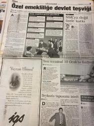 MİLLİYET GAZETESİ DOĞUM GÜNÜ HEDİYESİ - 8 OCAK 2000 - TAM TAKIM 32 SAYFADIR -Gülay Altay-Meral Tamer-Fikret Bila-Tunca Bengin-Hasan Cemal-Güngör Cıvaoğlu-Kadife Şahin-Senura Kardeşoğlu-Bilal Meşe-Atilla Gökçe-Ömer Üründül-Ahmet Çakar-Turay Ürme-Neslihan Cuyar-Turay İpek-Ufuk Türkoğlu-Ali Ayhaber-Sina Koloğlu-Tansel Semer-Meral Tamer  Yedek emeklilik-MİT: İdama dikkat-Postada kalan aşk-Yeni yılda eski Kartal-Taraftarımızla barıştık-Bayram şekerleri-Kahraman anneye öpücük-Kuduz’a bir can daha-Nükleersiz bayramlar-Dünya Bankası’ndan TEAŞ’a zehir zemberek mektup-TEAŞ neden zorda  SSK’ya ek olarak devlet teşvikli özel emeklilik getiriliyor-Bireysel emeklilik sistemi nasıl işleyecek-MİT’ten Apo’nun infazı hakkında dikkatli olunması yönünde rapor-Ecevit ve Bahçeli’den açıklamalar-Bir gencin posta kutusunda kalan aşk hikayesi-Tayfur’un golüyle Beşiktaş Göztepe’yi 2-1 yendi-Ertuğrul’dan tepki geldi-Bayram ekranlarında şovlar ve programlar yer aldı-Halil Kıvanç ve Bayram konukları ekranda yer al