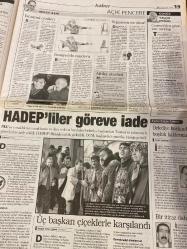MİLLİYET GAZETESİ DOĞUM GÜNÜ HEDİYESİ - 29 ŞUBAT 2000 - TAM TAKIM 40 SAYFADIR -Necmettin Erbakan-Nesim Malki-Burhanettin Türkeş-Erdin Arın-Fikret Bila-Güngör Uras-Hakan Şükür-Vedat Danacı-Gürcan Bilgiç-Yusuf Kobal-Ömer Üründül-İslam Cupi-Mesut Yavuz-Zülfikar Doğan-Tarık Yılmaz  Katilini kiraladı-Uzlaşma sağlandı-Fener’de artçı şoklar-Düzen bozuk-F.Bahçe’yi geri verin-Bankayı zarara uğrattı memurluktan atıldı-Irak mal satacaksanız ucuz olsun  Evcil’in ifadesiyle Nesim Malki’nin tuttuğu tetikçinin onu öldürdüğü ortaya çıktı-İktidar ortaklarıyla Fazilet Partisi arasında anlaşma sağlandı-Fenerbahçe’de yönetim krizinde yeni gelişmeler yaşandı-Gaziantep Fenerbahçe maçı 5-1 bitti-Metin Oktay anıldı-Kemalettin: Günah keçisi oldum dedi-Bankayı zarara uğratan eski genel müdür memurluktan atıldı-Güngör Uras: Barajlar kralı aynı barajın temelini üç defa attı yazısını kaleme aldı-Irak Petrol Bakanı Er Reşid’in açıklamaları “Mal satacaksanız ucuz olsun” başlığıyla yayınlandı  Filmler: Güle Güle-Altı