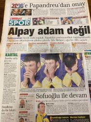 MİLLİYET GAZETESİ DOĞUM GÜNÜ HEDİYESİ - 18 OCAK 2000 - TAM TAKIM 30 SAYFADIR -Kadir Çelik-Melike Aşık-Sina Koloğlu-Hüseyin Velioğlu-Allende-Çağlar-Hasan Cemal-Zafer Arapkirli-Güngör Uras-Serkan Duygan Malina-Tarkan-Musti-Çelik-Beyaz-Sedat Ergin-Gürcan Bilgiç-Gürsel Göncü-Ayhan Sicimoğlu Canlı rezalet-Lider öldürüldü-Hizbullah’ın lideri Beykoz’daki çatışmada ölü ele geçti-Teröristler kaçırdıkları işadamlarının kredi kartlarını ele verdi-Sahte kimlik çıktı-İlaçtan da dev çıktı-Şili’ye solcu başkan-İnternette medya evliliği-İlaç gibi birleşme-Alpay adam değil-Sofuoğlu ile devam-Terim-Toshack gerginliği-TV’de seyretme anonsu-Gel tezkere gel-Podyumun balerini-Modada bahar-Haşhaş atağı-Kartal havlu attı-Beşiktaş derbi fakiri-İnternette medya evliliği takipte-Gözetimdeki 9 bankanın akıbeti meçhul-Nihami Yavuz-Kadir Şahin-Nedim Şener-Dr. Oşşık-Ecevit-Murat Uğur Burus-Pınar Aktaş-Ahmet Çetiner-Nezih Gürel-Ferhan Şensoy-Nejat Uygur Türkiye haşhaş atağına kalkıyor-Kapatılan tarım kurumları dönüy