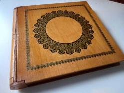 KİTAP FORMUNDA ESKİ AHŞAP KUTU...