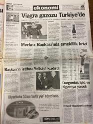 MİLLİYET GAZETESİ DOĞUM GÜNÜ HEDİYESİ - 8 EYLÜL 1998 - TAM TAKIM 32 SAYFADIR -Mehmet Uygun-Vali Erol Çakır-Benjamin Netanyahu-Vahap Yazaroğlu-Güneri Cıvaoğlu-Nedim Şener-Zülfikar Doğan-Cenk Başlamış-Taha Akyol-Hikmet Çetinkaya-Bülent Ecevit-Süleyman Demirel-Türkan Şoray-Selim Genc-Birsen Altuntaş-Melisa Sözen-Süleyman Seba-John Toshack-Osman Çötokmak-Mustafa Özdemir-Merih Mengü-Fikret Çengil Maliro-Fenni Özgüler-Halim Ülmendol-Adalette acı sözler-Rezalete öfke-Vali Erdoğan’a izin vermedi-Netanyahu: Ata’yı örnek aldık-Bakan el koydu-Kohl, Yılmaz’ı şikayet etti-Barda kredi kartı soygunu-Ekmeğe keyfi zam-Yargı’dan sert uyarı-Yargıcı isyan ettiren maaş-İlginç sahneler-Demirel’e çağrı: TCK’yı veto edin-Tartışılan Ceza Yasası taslağı-İstanbul Barosu’nda pantolonlu protesto-Demirel faktörü-Sultan’ı korkutan sahne-Erdura’nın mutlu günü-Yeni Canısı-Viagra gazozu Türkiye’de-Merkez Bankası’nda emeklilik krizi-Başkan’ın istifası Yeltsin’i kızdırdı-Durgunluk içki ve sigaraya yaradı-Erdemir Roadshow