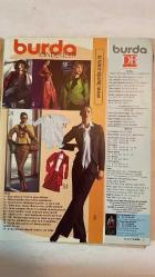 BURDA ELBİSE PATRONLU DERGİ - AĞUSTOS 2007  - MEHMET Y. YILMAZ – BERNA ÖZBEN AKIN – ÖZGÜR ALEV TEZCANLI – HANNELORE AZRAK – GÜLDEREN PAMİR – SELMA ÖVET BERBER – İREM AKKAYA ZÜMBÜLYUVA – ERDAL İPEKEŞEN – ZİYNET ATTİLA – YEŞİM DENİZEL – MURAT KÖKSAL – ORHAN TAŞKIN – DİDEM KURUCU – SERVET KAVASOĞLU – CEM M. BAŞAR – NEYRAN ÇINAR – BELKİS GÜDÜL – NUSRET KIRIMLIOĞLU - HER TİPE, HER STİLE UYGUN ÇARPICI GİYSİLER – ÖZEL BÖLÜM: HAMİLE VE BEBEK MODASI – SEZONUN TRENDİ: KARELER – ELBİSE, ETEK, BLUZ MODELLERİ – BÜYÜK BEDENDE DENİM KOLEKSİYONU – YARATICI FİKİRLER: MODANI YARAT – 2007 SONBAHAR KREASYONU: ŞIKLIK AYRINTIDA GİZLİ – ÖZEL TASARIM: ZARİF GECE ELBİSESİ – MİDYE KABUKLARINDAN AKSESUARLAR – GÜNCEL MODA: MASKÜLEN KESİMLER VE SİYAH – HAFTA SONU: EKOSE ELBİSE, KAP, KADİFE PANTOLON – TEMEL PARÇALAR: MODERN VE ELEGAN KIYAFETLER – RENK TRENDLERİ: YEŞİL TONLARI – BÜYÜK BEDEN: JEAN MODASINDA ESPRİLİ DETAYLAR – STİL: KISA CEKET VE PLİLİ ETEK – EKSTRA: GÜNDELİK VE ABIYE HAMİLE KIYA –  TAM TAKIM 66 SAYFA