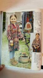 BURDA ELBİSE PATRONLU DERGİ - EKİM 2012 - MEHMET Y. YILMAZ – BERNA ÖZBEN AKIN – ÖZGÜR ALEV TEZCANLI – HANNELORE AZRAK – GÜLDEREN PAMİR – SELMA ÖVET BERBER – ERDAL İPEKEŞEN – YEŞİM DENİZEL – MURAT KÖKSAL – ORHAN TAŞKIN – DİDEM KURUCU – SERVET KAVASOĞLU – VIKI HABIF – NIL ERTAN AYDEMİR – TUĞBA ALTINBAŞ – AYÇA ÖZDEM – PINAR CAN – DENİZ K. ÇAKMAKÇI – NUSRET KIRIMLIOĞLU – NESLİHAN SADIKOĞLU – SEZİNUR BALIKÇIOĞLU - 50’Lİ YILLARA ÖZGÜ BELE OTURAN KESİMLER – PASTEL VE METALİK TONLAR – DRAPELER, EVAZE ÇİZGİLER, ASİMETRİ – YÜN ÖRGÜ DEVRİK YAKALAR – İMİTASYON KÜRKTEN CEKET, KAZAK, YELEK, BOLERO, MANTO – BÜYÜK BEDENLERE EKOSE, DANTEL, TÜVİT – ÖZEL TASARIM: KÜÇÜK SİYAH MANTO – SALAŞ KESİMLER, YUMUŞAK KUMAŞLAR, ETNİK DESENLER – MODADA KIŞ KEYFİ – HOBİ EKSTRA: ÖRGÜ YAKALAR, DÜĞMELER, YAPRAK AKSESUARLAR – DEKORASYON: HAYVANLAR ALEMİNDEN İLHAM – GABRIELLE STREHLE’DEN KISA MANTO – HOBİ ELİŞİ: YILDIZLI PARKA – TREND: ÖZGÜRLÜK HİSSİ VEREN MODELLER – TEMEL PARÇALAR: MİNİMALİST YORUMLA –  TAM TAKIM 66 SAYFA