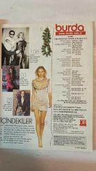 BURDA ELBİSE PATRONLU DERGİ - KASIM 2011 - SELMA ÖVET BERBER – ERDAL İPEKEŞEN – YEŞİM DENİZEL – MURAT KÖKSAL – ORHAN TAŞKIN – DİDEM KURUCU – SERVET KAVASOĞLU – VICKY HABIF – NIL ERTAN – TUĞBA ALTINBAŞ – YONCA GÖNEN – DENİZ KÜÇÜKHÜSEYİN – NUSRET KIRIMLIOĞLU – NESLİHAN SADIKOĞLU – SEZİNUR BALIKÇIOĞLU - DAR KESİMLİ GECE ELBİSESİ – KAPÜŞONLU, ÇİFT TARAFLI GOCUK, BLAZER VE MANTO – ÇOCUKLARA KAR KIYAFETLERİ – AYIN RENGİ: KIRMIZI – ELBİSELER, MONTLAR, ANVELOP BLUZLAR – BÜYÜK BEDENLERE: 52 BEDENE KADAR RAHAT MODELLER – BROKAR, KÜRK, NAPA DERİ VE İPEK KUMAŞLARLA ŞIKLIK – YENİ YIL HEDİYESİ ÖNERİLERİ – HOBİ EKSTRA: XXL KÜPELER, VOLANLAR, FARBELALAR, TRİKO, KÜRK VE TÜVİT KOLLAR – DEKORASYON: HEDİYELİK EŞYALAR – DİKİŞ OKULU: ANVELOP BLUZ DİKİMİ – TREND: BROKAR, KÜRK, DORE DERİ – TEMEL PARÇALAR: KIRMIZI RENKTE ELBİSE, BLUZ, AKSESUAR – KLASİK: 8 ABIYE ELBİSE MODELİ – EKSTRA: HAFTA SONU KIYAFETLERİ – BÜYÜK BEDEN: SPOR ŞIK GİYİM - LEOPAR DESENLİ İPEK PANTOLON  –  TAM TAKIM 116 SAYFA