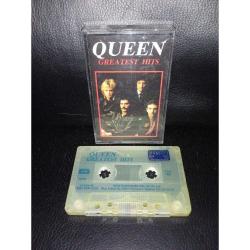 Kaset Queen Greatest Hits albümü. Orijinal.