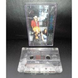 Kaset guns n roses use your illusion 2. Orijinal