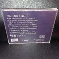 CD Yeni Türkü her dem yeni albümü. Yirmi seçilmiş şarkı. Orijinal 1996 sarı bandrollü dönem albümü koleksiyonluk