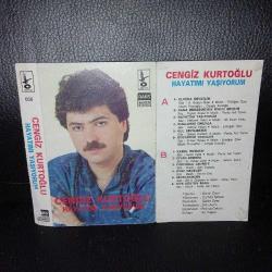 Kaset Cengiz Kurtoğlu hayatımı yaşıyorum albümü. Kartonetin kulakçık kısmı eksik. Orijinal. Dönem Kağıt Baskı.