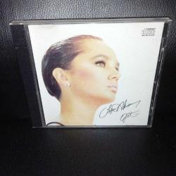 Cd Sezen Aksu Git albümü. Dinlemeyi etkilemeyen çizikler var