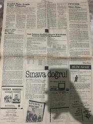 CUMHURİYET GAZETESİ  - 5 KASIM 1985 - SADECE 2 SAYFADIR -Turgut Özal-Rahmi Kumaş-Vural Arıkan-Thatcher-Kohl-Angelika Mechti-İlhami Soysal-Haldun Taner-Carrington-Burhan Arpad-Alfonsine-Haluk Şahin-Vural Arıkan-Lütfü Akad-Sunay Akın-Lütfü Gürsel-Morgan-Hadi Uluengin-Lütfi Akad-Lütfü Gürsel Elektriğe Keban zammı-Özal’dan SHP’ye kahkaha-Calp ve 8 arkadaşının istifası bekleniyor-Sadrazam bütçesi mi istiyor?-Carrington dinleyecek-ABD morfinle ikiyi uyuttu-Tekstilde mektup diplomasisi tutmadı-AET: Morgan görevini hakkıyla yerine getirdi-Yevgenko ve Shakespeare Topluluğu İstanbul’da-Gözlüklerini de çıkardı-Zengini daha zengin yapan yöntemler-Kıyı siteleri-Sınava doğru-Pabuçcu Muştası-Bilim sanat