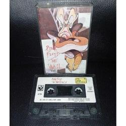 Kaset Pink Floyd The Wall 1. Kaset - kartonet farklıdır. Kaset wall 1, Kartonet wall 2 ye ait.