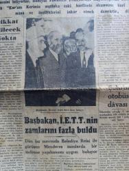 Cumhuriyet Gazetesi - 5 Ekim 1958 - Dikkat Edilecek Nokta Yazan Nadir Nadi Başmakale - Başbakan Adnan Menderes Diyanet İşleri Reisi Eyüp Sabri Hayırlıoğlu fotoğraf - Diyanet İşleri Reisi Eyüp Sabri Hayırlıoğlu'nun İstifası Bekleniyor -   Adnan Menderes İETT'nin Zamlarını Fazla Buldu - Dumlupınar Denizaltısı'na Dalış - Devlet Tiyatroları İçin Verilen Yeni Kararlar - İnkılapların Banisi Atatürk Eyüp Sabri Hayırlıoğlu'nun Karşısına Dikiliyor - Osmanlı Donanmasının Tarihinde Karanlık Sayfalar Yazan Cemalettin Saraçoğlu Yazı Dizisi - De Gaulle'ün Sabrı Yazan Hasan Ali Yücel Köşe Yazısı - Otobüste Harem Ve Selamlık - Haftanın Şakaları Yazan Burhan Felek - Eğlenceler Köşesi - İsrail Ormanlarının Robin Hood'u Derleyen M. Kenan Kan Yazı Dizisi - 1958 1959 Yunus Nadi Armağanı Röportaj Müsabakası Gari Köyü Yazan Eldem Ergenekon - Fenerbahçe Beşiktaş 15.15 de Karşılaşıyor - Fenerbahçe Kaptanı Naci Erdem - Basın Toplantısında Orhan Şeref Apak Dedi Ki Hakemlerimiz Beklenen Başarıyı Gösteremediler