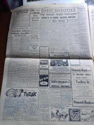 Cumhuriyet Gazetesi - 6 Mayıs 1958 - gezi notları 6 ağaçlar yazan Nadir Nadi Başmakale - yevmiyeli personel tasfiye ediliyor - büyük bebek gazinosunda yangın çıktı - liselerde askerlik kampları önümüzdeki ders yılı açılacak - mecliste dünkü tartışma - Brüksel Fuarındaki Türk pavyonu fotoğraf - fener'deki Yuvakimyon Rum Lisesi ile Sultanselim kız Enstitüsü öğrencileri arasında kavga sebebiyle tahkikat açıldı - Şair Behçet Kemal Çağlar Ayvalık camii'nde vaiz verdi fotoğraf - Üsküdar vapuru bugün limanımıza geliyor - Kıbrıs'ta Türklere karşı açılan iftira kampanyası - Ayasofya yolunda bulunan mozaikler yazan Samih Nafiz Tansu - Üçüncü Alev yazan Nihal Karamağaralı Yazı Dizisi - umumi nakliyatı nasıl ayarlamalı yazan Burhan Felek - meşhur balerin Margot Fonteyn Ankara'da fotoğraf - Aziz Nesin ilanı - Alaattin Güneş ile ihtilafa düşen Fenerbahçe kız takımı toptan istifa edecek fotoğraf - Mustafa Türk atletizm ajanı oldu fotoğraf - İsrail Romanya basketbol maçını idare eden Turgut Atakol