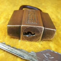 VINTAGE ZENITH 38 PİRİNÇ ASMA KİLİT