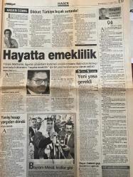 MİLLİYET GAZETESİ DOĞUM GÜNÜ HEDİYESİ - 24 ŞUBAT 2001  - TAM TAKIM 32 SAYFADIR -George Bush-Bülent Ecevit-Hasan Cemal-Güneri Cıvaoğlu-Fikret Bila-Zülfiqar Doğan-Esra Kurt-Saliha Çolak-Mehmet Atakan-Abdullah Karakuş-Atila Özsever-Ersan Atar-Haşim Kılıç-Bayram Meral-Hayri Kozakçıoğlu-Gazi Erçel-Enis Öksüz-Yüksel Yalova-Recep Onal-Sümer Oral-Tuncay Özkan-Doğan Koloğlu-Cemal Ersen-Fatih Terim-Laila Ali-Jacqui Frazier Lyde-Muhittin Boşat Biz Türkiye’ye güveniyoruz-Gidiyorlar-IMF’nin acil bankacılık timi yolda-Elveda Televole-En hijyenik lider Saddam-Bıçak sırtındayız-İflasın belgesi-Operasyon STOP-İşte kulislerdeki kabine-Değişim kaçınılmaz-Çinliler çıldırmış olmalı-Hayatta emeklilik-Yeni yasa gerekli-Bayram Meral krallar gibi-Fenerbahçe-Beşiktaş-İflasın belgesi karikatürcü Hasan Kaçan