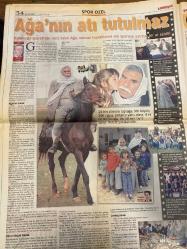 MİLLİYET GAZETESİ DOĞUM GÜNÜ HEDİYESİ - 10 MAYIS 2000  - TAM TAKIM 38 SAYFADIR -Yusuf Karakuş-Abdülhamit Çelik-Güneri Cıvaoğlu-Hasan Cemal-Halil Özer-Yusuf Kobal-Tuncay Şen-Doğan Koloğlu-Bilal Meşe-Ercan Güven-Cengiz Malgir-Melih Aşık-Yalçın Doğan-Yasin Akın-Sadık Baykal-Murat Çetinkaya İzmit’teki ölüm kampı-Ajana beraat-Arif söz kesti-Taciz uyarısı-Numaralı kriz büyüyor-İşte Beşiktaş 2000-Ağa’nın atı tutulmaz-Her taşın altı Tahran-Açık pencere-Tarih sevgimiz-Hukuk sızıntısı-Avrupa Günü’nde garip sıkıntı-Çiziyorum-karikatürcü Ercan Akyol