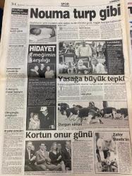 MİLLİYET GAZETESİ DOĞUM GÜNÜ HEDİYESİ - 3 TEMMUZ 2000  - TAM TAKIM 38 SAYFADIR -Recep Önal-Levent Özmen-Mehmet Şent-Mevlüt Kaçır-Ebru Sungur-Kartal Yiğit-Gökhan Türe-Galip Akın-Ahmet Turgut-Atilla Gökçe-Ömer Üründül-Ahmet Tulgar-Harun Görek-Her İstila Kalbi Mardin’de kaldı-Uçakta ölüm-12 süper Türk şirketi-Kokoreçe ilk yasak-30 saniyede kupa-Altın kral Fransa-Taşçı’dan tarihi zafer-Nouma turp gibi-Kortun onur günü-Zafer Steels’in-Bankaları birleştirip satabiliriz-Karabük’ün kalbi İstinye’de atıyor-Zeliha Üstünkaya-Asım Bezirci-Behçet Aysan-Metin Altıok-Nesimi Çimen-Asaf Koçak-Hasret Gültekin-Muhlis Akarsu-Murat Gündüz-Cemal Çalışan-Doğan Kaya-Serhat Kaya-Metin Altun-Ayşe Kırkaya-Özlem Şahin-Ezhelan Üstünkaya-Unutursak hatırlatırlar-Sivaslı öfkeli-Çimen mezarında anıldı-Benim içim rahat