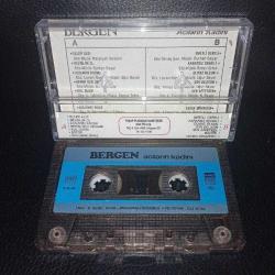 Kaset Bergen acıların kadını albümü. Kaset kartonet orijinal ve sorunsuz