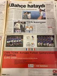 MİLLİYET GAZETESİ DOĞUM GÜNÜ HEDİYESİ - 2 TEMMUZ 2000  - TAM TAKIM 34 SAYFADIR -İnan Kıraç-Güneri Cıvaoğlu-Doğan Heper-Yalçın Doğan-Ergun Tata-Kartal Yiğit-Selim Soydan-Cengiz Mataracı-Vedat Günay-Mehmet Çiftçi-Oramiral Erdil-Özgür Cebe-Gökçer Tahincioğlu-Aziz Nesin-Ceyler Erşen-Boğulduk-Murat Gündüz-Fabien Barthez-Atilla Gökçe-Emre Belözoğlu-San Kırımlı-Nedved Ne Var Can-Binlerce ortağı kaçırdılar-Dünya Bankası bile bezdi-Vatandaş kaybetti Uzunlar kazandı-Avrupa’nın taç töreni-Yeni sezon yeni umut-Yeni sezona kurban keserek girdiler-Sahada konuşurum-Kartal fark attı-Jardel’i kaptırdık-Nouma imza attı-F.Bahçe hataydı-Türk kasırgası-Biz çok hain gördük-Karanfiller yanan canlara-32 çocuklu Hizbullahçı-7 yıl yargılama 33 idam-Melih Aşık-Dr. Bekir Ceylan-Yalçın Doğan-Nihat Altuntaş-Nuz Kuşdemir-Fikret Bila-Ahmet Tulgar-Ali Haydar Yurtsever-Nuri Ergin-Ekurt Yergüder-Muzaffer Yalçın-İsmail Polat-Vali Ayhan Çakır-Cennet Nar-Sezai Tüfekçi-Sezgin Ergin-Usta ve Çırak-Sevgi emektir-Temmuz hüzünle