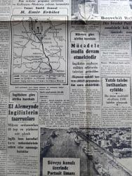 Cumhuriyet Gazetesi - 5 Temmuz 1942 - Tıpkıbasım - İki Harp metodunun istikametleri Cumhuriyet Başmakale - şark cephesinden fotoğraflar - büyük taarruz'a geçen Alman motorlu Kuvvetleri Ukrayna'da büyük köprüyü geçiyorlar fotoğraf - Alman harp tebliği Kursk cephesinde düşman mağlup edilmiştir - Erzurum'da bir günde iki büyük tören - Atatürk'ün teşrifinin 23. Aziziye kahramanlığının 65. yıldönümü kutlandı Fotoğrafı - seri kuvvetler Don nehri istikametinde ilerlemeye devam ediyorlar - askeri vaziyet Kursk kesiminde büyük Mihver yarma hareketi yazan Emekli General H. Emir Erkilet Yazı Dizisi - şark cephesinde yeni Alman taarruzu ile muhtemel inkişaf istikametlerini gösterir harita - mihver'e göre Afrika harekatı mücadele inatla devam etmektedir - başvekil Refik Saydam'ın İstanbul'daki çalışmaları - İngilizlere göre Afrika harekatı El Alemeynde İngilizlerin taarruzları - General De Gaulle son muharebeyi Fransa'da bizzat yapacağını söylüyor -  Ülker fırtınası yazan Safiye Erol yazı dizisi
