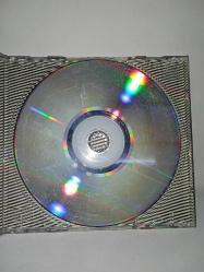 Cd Mor ve Ötesi Güneşi Beklerken albümü. Orijinal. Dinlemeyi etkilemeyen çizikler var sorunsuz çalışıyor