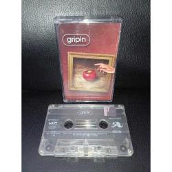 Kaset Gripin Böyle kahpedir dünya. NADİR kaset. çok az çıkar. orijinal sorunsuz
