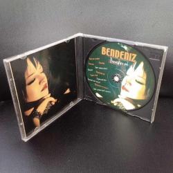 Cd Bendeniz demedim mi albümü. Kartonette yazı var. Orijinal. sorunsuz çalışıyor.