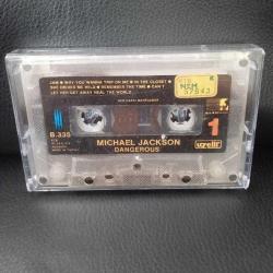 Kaset Michael Jackson Dangerous Albümü. 1991 Kağıt Baskı. Kartoneti yok, baştan sona dinlendi sorunsuz çalışıyor