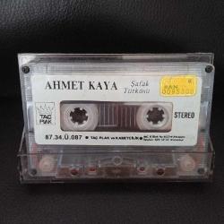 Kaset Ahmet Kaya Şafak türküsü albümü.1987 Taç plak Kağıt Baskı. Kartoneti yok, baştan sona dinlendi sorunsuz çalışıyor