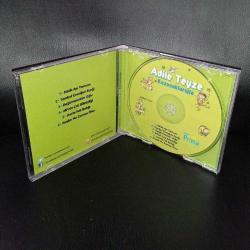 CD Adile teyze kuzucuklarıyla. Adile Naşit. Sorunsuz çalışıyor.