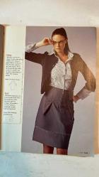 BURDA ELBİSE PATRONLU DERGİ - 2009/01 OCAK - MODA 2009 - KIŞIN YENİ TRENDİ EKOSE - RAHAT KESİMLİ PANTOLONLAR - TİŞÖRTLER - KRUVAZE KABANLAR - ŞIK VE GÖSTERİŞLİ TAYYÖRLER - ÖZEL KURS - BERE YAPIMI - SPOR VE ŞIK PARKA - YENİ YILIN RENKLERİ YEŞİL SİYAH MÜRDÜM - HER STİLDE HER TİPE UYGUN MODELLER - ÖZEL TASARIM TAYYÖR - MODERN KADINLAR İÇİN KOMBİNLER - YENİ RENK TRENDLERİ - SPORTİF SADE ŞIK PARKALAR - GÜNLÜK GİYİM ÖNERİLERİ - YARATICI DİKİŞ FİKİRLERİ - CEKETLERDE DEKORATİF UYGULAMALAR - MODA FİKİRLERİ - BERE SÜSLEMELERİ - BAHAR TRENDLERİYLE SPOR GİYİM - BÜYÜK BEDEN FEMİNEN MODELLER - GÖSTERİ KOSTÜMLERİ - KÜÇÜK KIZLAR İÇİN KIYAFETLER - JARSE ELBİSE - VOLANLI KOL UCU - TEKNOLOJİK GABARDİN ETEK - RAFİNE PİLİLER - METAL FERMUAR - YEŞİL PARKA - KİMONO KOLLAR - BALON FORM - SİYAH PARKA - BÜZGÜLÜ YAKA - TORBA CEPLER - KLASİK SPOR GİYİM - ROZİ ULTRA - WINDSÖRF TÜRKİYE ŞAMPİYONU - ÇAĞLA KUBAT - %40 DAHA FAZLA EMİCİLİK - GÜNLÜK KORUMA - ÖZGÜRCE YAŞA –  TAM TAKIM 92 SAYFA