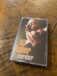 ALİ ASKER - ZORDUR - KASET (JELATİNİNDE)
