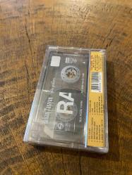 HAKAN TAŞIYAN - GÜZ GÜLLERİ - KASET (JELATİNİNDE)