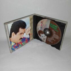 Cd İbrahim Tatlıses At gitsin. Orijinal. Raks 98 dönem baskı sarı bandrollü albüm. Çok iyi durumda koleksiyonluk