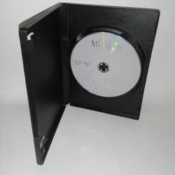 DVD Disney Prenses Küçük Deniz Kızı. Türkçe dublaj ve altyazı seçenekli. Çalışmasını etkilemeyen yoğun çizikler var. Baştan sona sorunsuz çalışıyor.