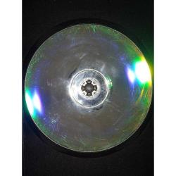 DVD Disney Prenses Küçük Deniz Kızı. Türkçe dublaj ve altyazı seçenekli. Çalışmasını etkilemeyen yoğun çizikler var. Baştan sona sorunsuz çalışıyor.