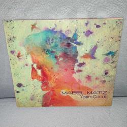 CD Mabel Matiz Yaşım Çocuk albümü. Orijinal, Kitapçıklı. Dinlemeyi etkilemeyen yoğun çizikler var. Baştan sona sorunsuz çalışıyor.