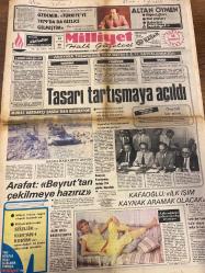 MİLLİYET GAZETESİ DOĞUM GÜNÜ HEDİYESİ - 18 TEMMUZ 1982 -TAM TAKIM 16 SAYFADIR -Altan Öymen-Hacı Özdemir-Murat Bardakçı-Önder Yılmaz-Yılmaz Soyturk-Neşet Öztekın-Hüseyin Kaftanlı-Ajda Pekkan-Murat Dikgöz-Ahmet Selçuk İlkan-Halil Turgut Kaftanoğlu-Rafet Genç-Doğan Şener-Okan Atasoy-Hasan Pulur-Halil Capin-Ayhan Başoğlu-Kahraman Olgaç-Aydın Doğan-Necdet Ayar-Mehmet Yurdanur-Erhan Tuncer-Kaşım Ertop-İrfan Tınar-Alparslan Aldıkaçtı-Süheyl Batum-Turhan Feyzioğlu-Hasan Celal Güzel-Süleyman Demirel-Sabri Özüin-Pala-Küpcü-Aytek Sarı-Malkoçoğlu-Cerkez Ethem-Talat Menteş-Nebahat Güler-Hakkı Ogan-Adem Tolan Koçoğlu-Muzaffer Gürak-Nedim Zembilci-Atatürk-Arafat-Kafoğlu-Özdemir: Türkiye’ye 1979’da da gizlice gelmiştim-Tasarı tartışmaya açıldı-Arafat: Beyrut’tan çekilmeye hazırız-Kafoğlu: İlk işim kaynak aramak olacak-Taslak nasıl hazırlandı-Aldıkaçtı: Cumhurbaşkanının yetkilerini artırdık-Aldıkaçtı: Eleştirileri cevaplamak için bir gazeteye sahip olmam gerekir-Yeni bakanın ilk günü-Aytek nasıl Jozef