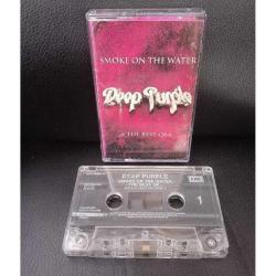 Kaset Deep Purple smoke on the water the best of albümü. Orijinal 1994 Hollanda baskı. Kasetin ikinci yüzündeki yazılar silinmiş ve çalışmasına engel olmayan minik kırık var. Sorunsuz çalışıyor