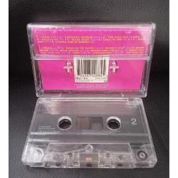 Kaset Deep Purple smoke on the water the best of albümü. Orijinal 1994 Hollanda baskı. Kasetin ikinci yüzündeki yazılar silinmiş ve çalışmasına engel olmayan minik kırık var. Sorunsuz çalışıyor