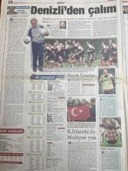 MİLLİYET GAZETESİ DOĞUM GÜNÜ HEDİYESİ - 3 EYLÜL 1999 - TAM TAKIM 30 SAYFADIR -Hüseyin Kıvrıkoğlu-Bülent Ecevit-Hikmet Çetin-İsmail Cem-Hüsamettin Özkan-Hasan Cemal-Güneri Cıvaoğlu-Rafet Aslan-Halil Özer-Vedat Danacı-Gökhan Türe-Erdoğan Şenay-Bilal Meşe-Doğan Koloğlu-Altuğ Atalay-Kartal Yiğit-Afşin Yakuboğlu-Sina Koloğlu-Erman Şener-Bilal Meşe-Haluk Kırcaali-Fatih Terim-Mustafa Doğan-Faruk Süren-Yorgo Batatoudis-Hikmet Çetin-Karolos Papoulias-Mustafa Denizli-Niall Quinn-Abdullah Doğan-Vedat Okyar-Rıdvan Dilmen-Murat Yakın-Fuat Yaman-Tayfur Havutçu-Kevin Keegan-Mustafa Er-Şenol Güneş-Fahri Karagözoğlu-Hikmet Karaman-Mustafa Reşit Akçay-Mustafa Er-Tarık Tüfekçioğlu-Spor yazarları-Ergün Attar-Murat Belge-Kaan Kural-Sadi Karagözoğlu-Mustafa Çakar-Mustafa Denizli’den çalım-Mustafa Doğan şoku-Sırtımdan vuruldum-Bu dostluk bitmesin-Sivil başkaldırı-Helsinki son durak-TV’nin önlenemeyen yükselişi-Türk Yunan barış köprüsü-Bu dostluk bitmesin-Denizli’den çalım-Haydi Ümitler-Hedef Beşiktaş