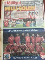 MİLLİYET GAZETESİ DOĞUM GÜNÜ HEDİYESİ - 12 EKİM 2003 - TAM TAKIM 36 SAYFADIR -Güneri Cıvaoğlu-Hasan Cemal-Pınar Aktaş-Güldal Duran-Yavuz Donat-Hakan Şükür-Alpay Özalan-David Beckham-Şenol Güneş-Bilal Meşe-Atilla Gökçe-Erdoğan Şenay-Ercan Güven-Halil Özer-Bilgin Gökberk-Mehmet Demirkol-Yalçın Türk-Servet Çetin-Tomas Zdebel-Ali Güneş-Ümit Özat-Daum-Fatih Terim-Mircea Lucescu-Kaan Dobra-Orhan Yıldırım-Vedat Danacı-Serkan Hacıoğlu-Gökhan Özer-Nihat Kahveci-Mustafa Kutluhan-Tuncay Şanlı-Rüştü Reçber-Hakan Ünsal-Emre Belözoğlu-Tugay Kerimoğlu-Ergun Gürsoy-Şenol Birol-Güven Kıraç-Gülse Birsel-Kral Muhammed VI-Salma Bennani-Vladimir Putin-George Bush-Tanju Çolak-Servet Yardımcı-Yekta Yücel-Yılmaz Vural-Yumruk yumruğa-Yaratıcı olamadık-Adresim aynı kaderim aynı-Sinir harbi-Gizli zenginler-Milli şölen-Kalplerimiz daima sizinle-Yemek dayağı-Kartal orta Kaan peki