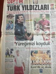 MİLLİYET GAZETESİ DOĞUM GÜNÜ HEDİYESİ - 29 HAZİRAN 2002 - TAM TAKIM 32 SAYFADIR -Şenol Güneş-Hakan Şükür-Rüştü Reçber-Hasan Şaş-Alpay Özalan-Tugay Kerimoğlu-Ümit Davala-Fatih Terim-Hakan Ünsal-Emre Belözoğlu-Bülent Korkmaz-Alpay Özalan-Kaan Dobra-Cengiz Malgir-Guus Hiddink-Rüsti Reçber-Miroslav Klose-Tayfun Korkut-Tarkan-Atilla Gökçe-Bilal Meşe-Ömer Üründül-Halil Özer-Fatih Terim-Mehmet Yılmaz-Rüştü Reçber-Nouma-David Beckham-Gilberto Silva-Orhan Yıldırım-Yusuf Kobal-Vedat Yenerer-Erhan Telli-Halil Özer-Bilgin Gökberk-Pınar Aktaş-Güneri Cıvaoğlu-Hasan Cemal-Mehmet Yılmaz-Yeliz Yeşilmen-Mesut Yılmaz-Tansu Çiller-İsmail Cem-Mustafa İstem-Bülent Ecevit-Rahşan Ecevit-Yılmaz Vural-Rüştü Reçber-Bekir Bozdağ-Baljc G.Saray’da-Türk Yıldızları-Sahaların Efendisiyiz-Bu Destana Bronz Yakışır-Tek Yol Avrupa-Ay Yıldız’ın Gurur Galası-Yüreğimizi Koyduk-Kore’de Üç Eksik-Trabzon’da Mutlu Son-Nouma Aklandı-Kesin Rota Silva