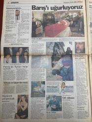 MİLLİYET GAZETESİ DOĞUM GÜNÜ HEDİYESİ - 3 ŞUBAT 1999 - TAM TAKIM 32 SAYFADIR -Joschka Fischer-Salih Alpay-Doğan Heper-Melih Tonker-Yalçın Doğan-Haluk Aktan-Barış Manço-Ahmet Turan Türker-Serpil Kıvrak-Vedat Ersoy-Fevzi Yazıcı-Toshack-Bilal Meşe-Ömer Üründül-Ersoy Özdem-Halil Özer-Erhan Telli-Zafer Arapkirlioğlu-Cengiz Malgir-Doğan Koloğlu-Vedat Yenerer-Vedat Yenerer (karikatür)-Gürcan Bilgiç-Vedat Yenerer-Vedat Vatansever-Zafer Aykan-Murat Çelik-Serdar Benli-Bahadır Beyarslan-Zekai Tunca-Necdet Tokatlıoğlu-Muzaffer İlkar-Erol Sayan-Cemal Safi-Hakkı Yalçın-Muzaffer İlkar-Sezen Cumhur Önal-Ayhan Gözbebeği-Tülay Özer-Ahmet Özhan-Ajda Pekkan-Sezen Cumhur Önal-Cemal Safi-Hakkı Yalçın-Necdet Tokatlıoğlu-Zekai Tunca-Muzaffer İlkar-Meral Orhonsay-Adayımız Türkiye-Simitis de kovdu-Canım babam-Kartal mutlu umutlu-Beşiktaş’a 13 trilyonluk bütçe-Rezalete tazminat-G.Saray’a stat dopingi-Hagi müjdesi-Para babası Manchester-Hagi’ye asla talip olmadık-Sergen ilk 18’i zorluyor-Bu da Torino’nun Emre’si-