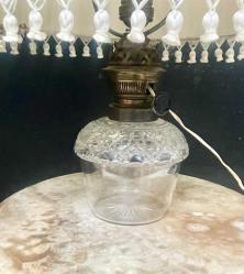 Bronz ayaklı, kristal gövdeli, şapkalı lambader. 19 Y.y. Şapka dahil Y:65 cm.