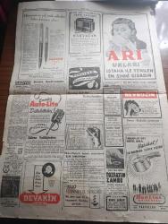 Cumhuriyet Gazetesi - 31 Ekim 1949 - başbakanın rolü Cumhuriyet Başmakale - Dışişleri bakanımız Necmettin Sadak uçakla Paris'e gitti fotoğraf - Necmettin Sadak Tito'nun inanmış bir komünist olduğundan şüphesi bulunmadığını söyledi - hava birliklerimiz tepkili uçaklarla takviye ediliyor - ilk parti 40 50 vampir uçağı bugünlerde memleketimize gelecek fotoğraf - Hava Kuvvetleri başkomutanı Orgeneral Zeki Doğan fotoğraf - Amerikalı tanınmış gazeteci Walter Lippmann İstanbul'da fotoğraf - Celal Bayar Manisa'da Dün mühim bir konuşma yaptı - Galatasaray Vefa'yı 1 0 mağlup etti fotoğraf - 7.500 saat Uçan kadın Jacline Cochrane fotoğraf - Truman'ın İsmet İnönü'ye telgrafı -  Çelik Kralı Andrew Carnegie - Ankara'da Mehmet Akif sokağı - Turgut Reis yazan Halikarnas Balıkçısı Yazı Dizisi - İstanbulspor Emniyet 1 1 berabere kaldı - Nafi Atuf Kansunun cenazesi Dün törenle kaldırıldı - Zafer abidesi filmi Melek sinemasında - İstanbul Ankara Radyosu Programı - Parker 51 dolma kalem - Tiyatro