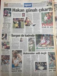 MİLLİYET GAZETESİ DOĞUM GÜNÜ HEDİYESİ - 5 ŞUBAT 1999 - TAM TAKIM 34 SAYFADIR -Yılmaz Durak-Güneri Cıvaoğlu-Hasan Cemal-Doğan Koloğlu-Erdoğan Şenay-Kartal Yiğit-Ersoy Özdem-Gürcan Bilgiç-Vedat Vatansever-Halil Özer-Gülberk-Erman Şener-Şebnem-Güneri Cıvaoğlu-Sina Koloğlu-Feray Öztürk-Umur Talu-Gökhan Töre-Michael Jordan-Grant Hill-Kobe Bryant-Shaquille O’Neal-Kournikova-Barış Manço-Muzaffer İlkar-Zekai Tunca-Necdet Tokatlıoğlu-Sezen Cumhur Önal-Hakkı Yalçın-Muzaffer İlkar-Şükran Ay-Hümeyra-Zuhal Olcay-İbrahim Tatlıses-Yılmaz Erdoğan-Tarih gibi şarkılar-Yatırımcı çete-Huzurevinde facia-İnternette dokunmatik modeller-Hakemler adil değil-Fener’e dev bütçe-Hakan günah çıkarttı-Hagi örnek bir usta-Sergen de kadroda-Kortta yeni lezbiyen-NBA bank açılıyor