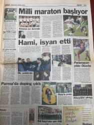 MİLLİYET GAZETESİ DOĞUM GÜNÜ HEDİYESİ - 3 EKİM 1998 - TAM TAKIM 36 SAYFADIR -Mesut Yılmaz-Yalım Erez-Fikret Bila-Güneri Cıvaoğlu-Sami Kohen-Tunca Bengin-Yasemin Çongar-Batu-Kamer Genç-Recep Tayyip Erdoğan-Ünal Korukçu-Samih Tütüncü-Fatih Terim-Hagi-Attila Türker-Halil Özer-Zafer Atamer-Ragıp Tekin-Tuncay Şen-Ömür Avcı-Yalçın Türk-Fevzi Aksoy-Demet Akalın-Serdar Benli-İbrahim Tatlıses-Sakıp Sabancı-Serkan Duygu-Edith Piaf-Asker emir bekliyor-Parma’da doping çıktı-Norveç’e Türk çıkarması-G.Saray’da Rumen operasyonu-Milli maraton başlıyor-Hami isyan etti-İç çamaşırı mayo yasak-Sabancı: Politikacılar Tatlıses kadar olamadı