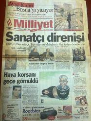 MİLLİYET GAZETESİ DOĞUM GÜNÜ HEDİYESİ - 1 KASIM 1998 - TAM TAKIM 34 SAYFADIR -Ayşe Kulin-Levent Kırca-Güneri Cıvaoğlu-Sezen Aksu-Türkan Soray-Ali Poyrazoğlu-Gazaner Özcan-Halil Özer-Togay Bayatlı-Doğan Koloğlu-Ahmet Çakar-Erdoğan Şenay-Yalçın Türk-Ömer Üründül-Tankut Antakyalıoğlu-Ömür Avcı-Cemal Ersen-Lefter-Hüseyin Kırcalı-Fevzi Gözlüer-Bülent Uzun-Kennedy-Hagi-Arif Hasan Şaş-Hikmet Karaman-Bolic-Ayşe Kulin Bosna’yı yazıyor-Sanatçı direnişi-Hava korsanı gece gömüldü-F.Bahçe söktü aldı-Hagi varsa sorun yok-Oğuz komedisi-Maç saatlerine öfke-Fener’in hakkı Fener’e-İyi futbol önemli değil-İstanbul tatsız golsüz-Trabzon’da şok ve öfke-Futbol Federasyonu’nda yetki krizi